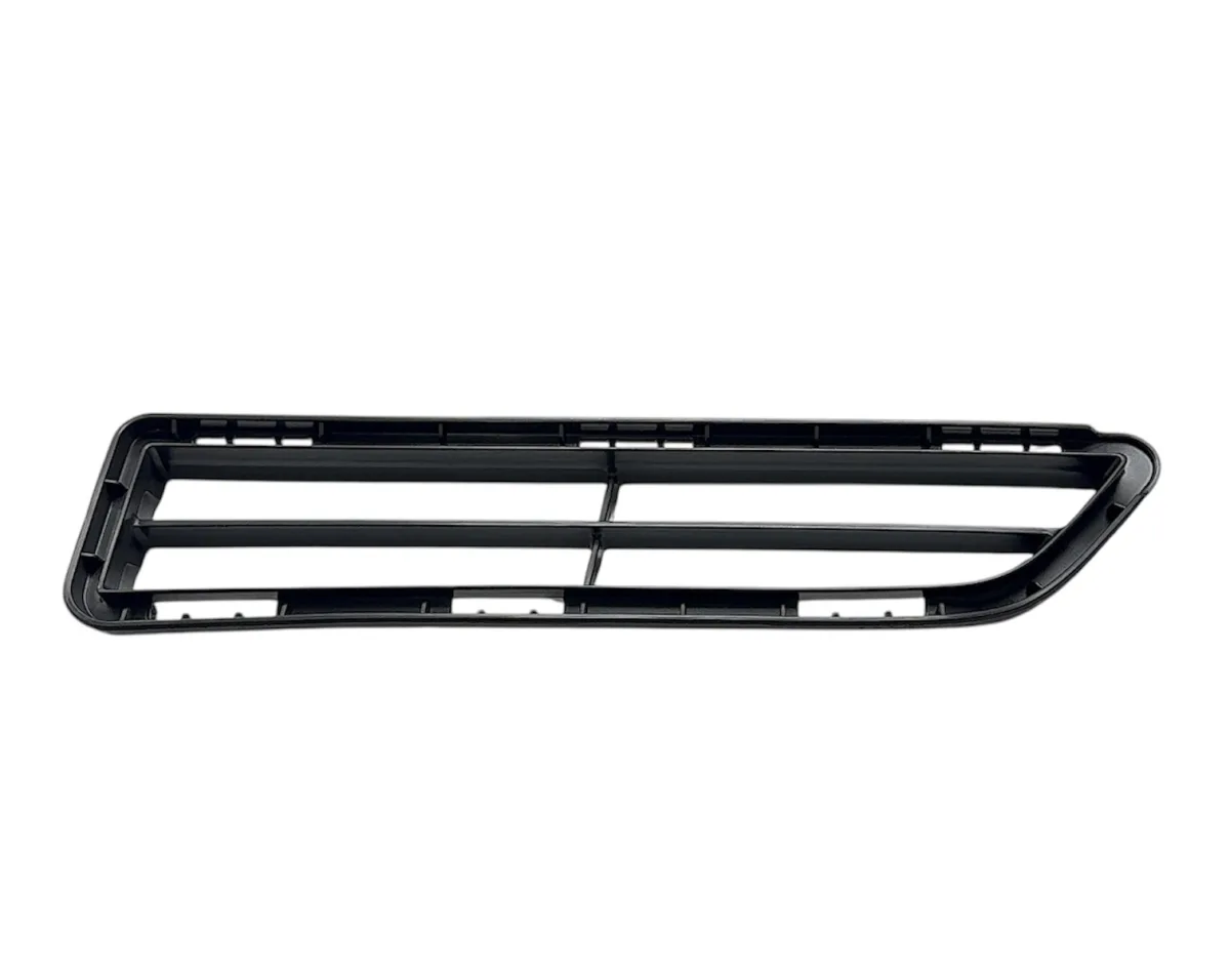 IZGARA TAMPON HILUX REVO 21-23 RH